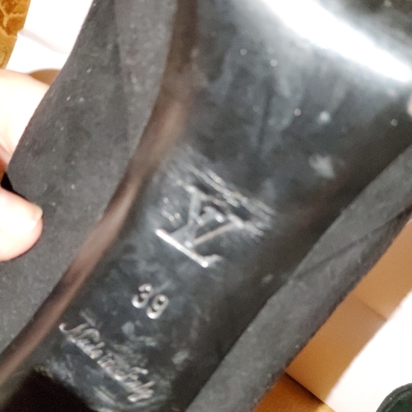 Louis Vuitton Heels - Picture 8 of 9